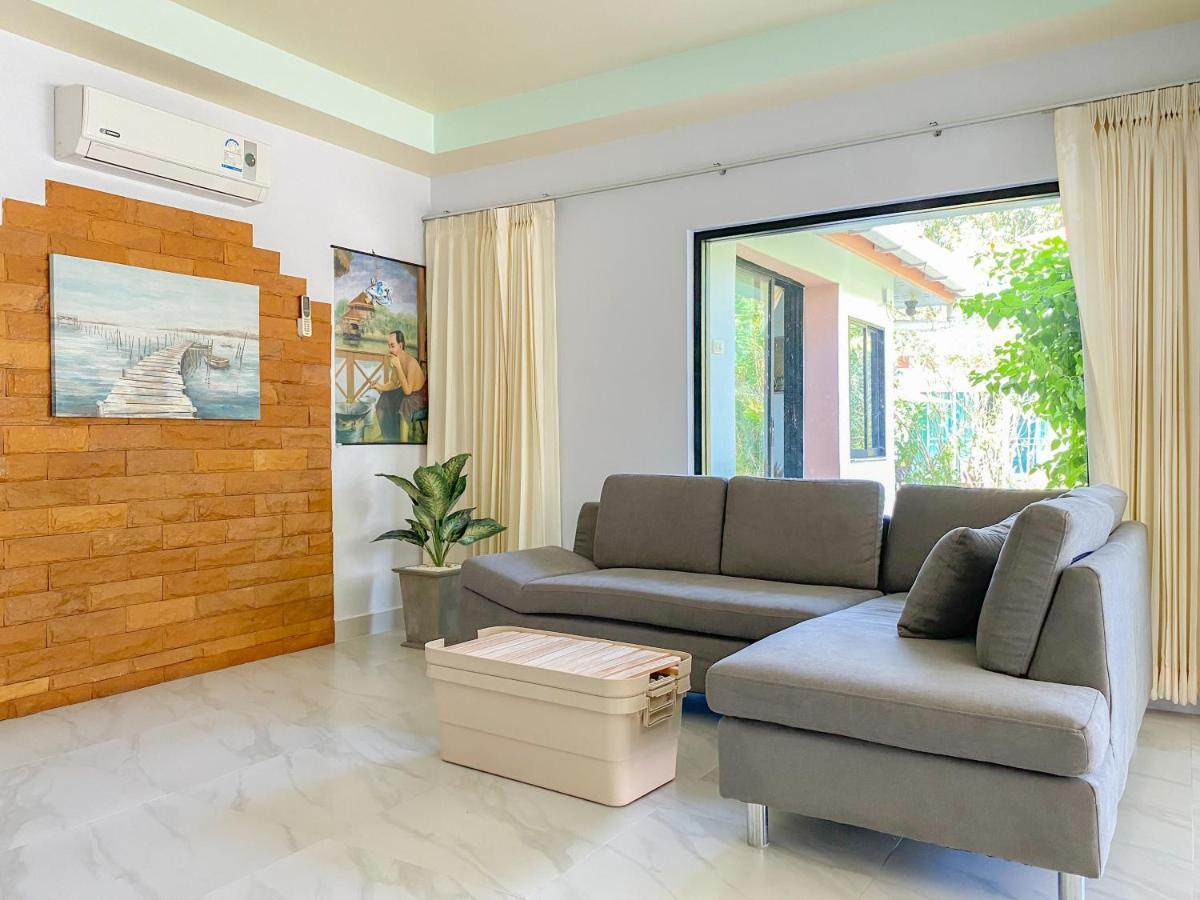 Tina'S Living Paradise - Guesthouses With Private Pool 반 페 외부 사진