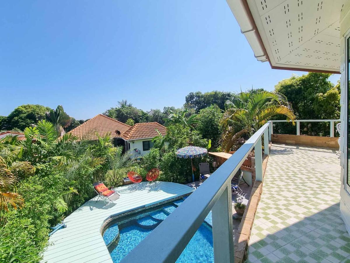 Tina'S Living Paradise - Guesthouses With Private Pool 반 페 외부 사진