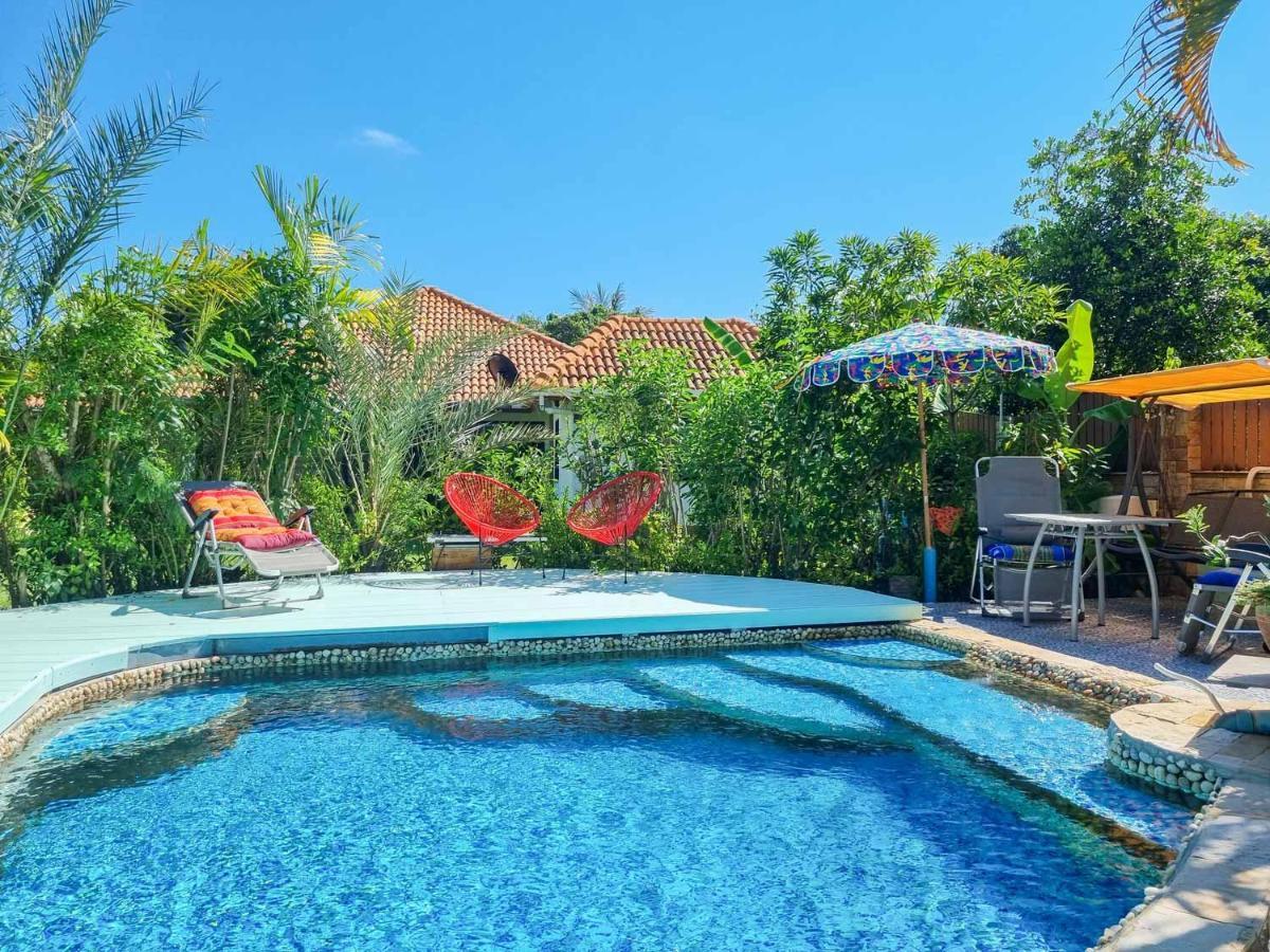Tina'S Living Paradise - Guesthouses With Private Pool 반 페 외부 사진