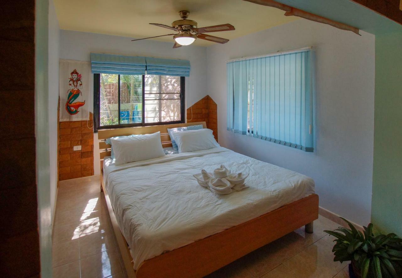 Tina'S Living Paradise - Guesthouses With Private Pool 반 페 외부 사진