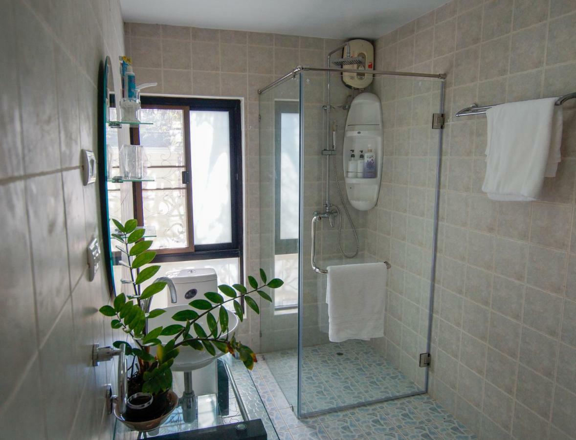 Tina'S Living Paradise - Guesthouses With Private Pool 반 페 외부 사진