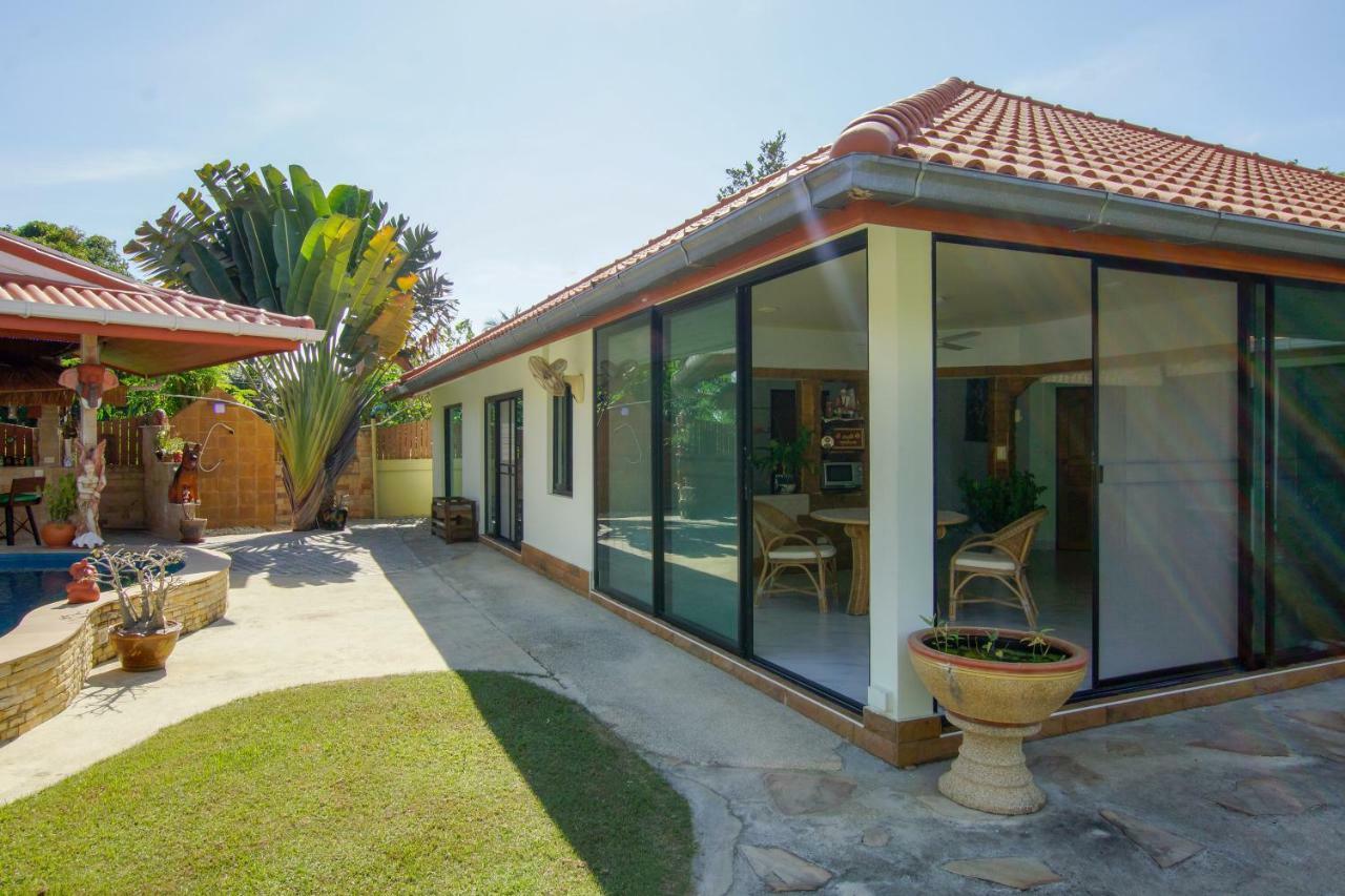 Tina'S Living Paradise - Guesthouses With Private Pool 반 페 외부 사진